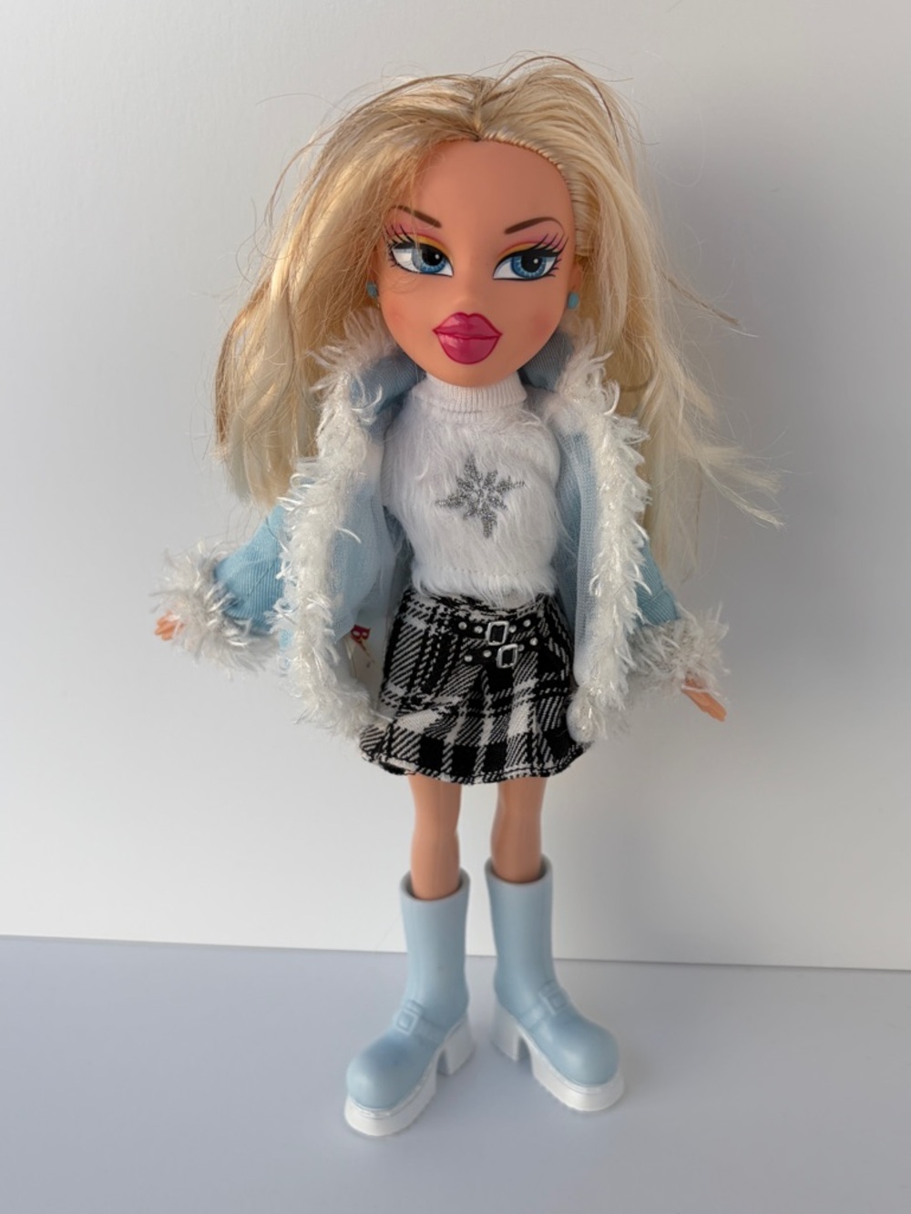 RARE Vintage 2001 Bratz Winter Girlz - Cloe & Yazmin - Picture 2 of 16